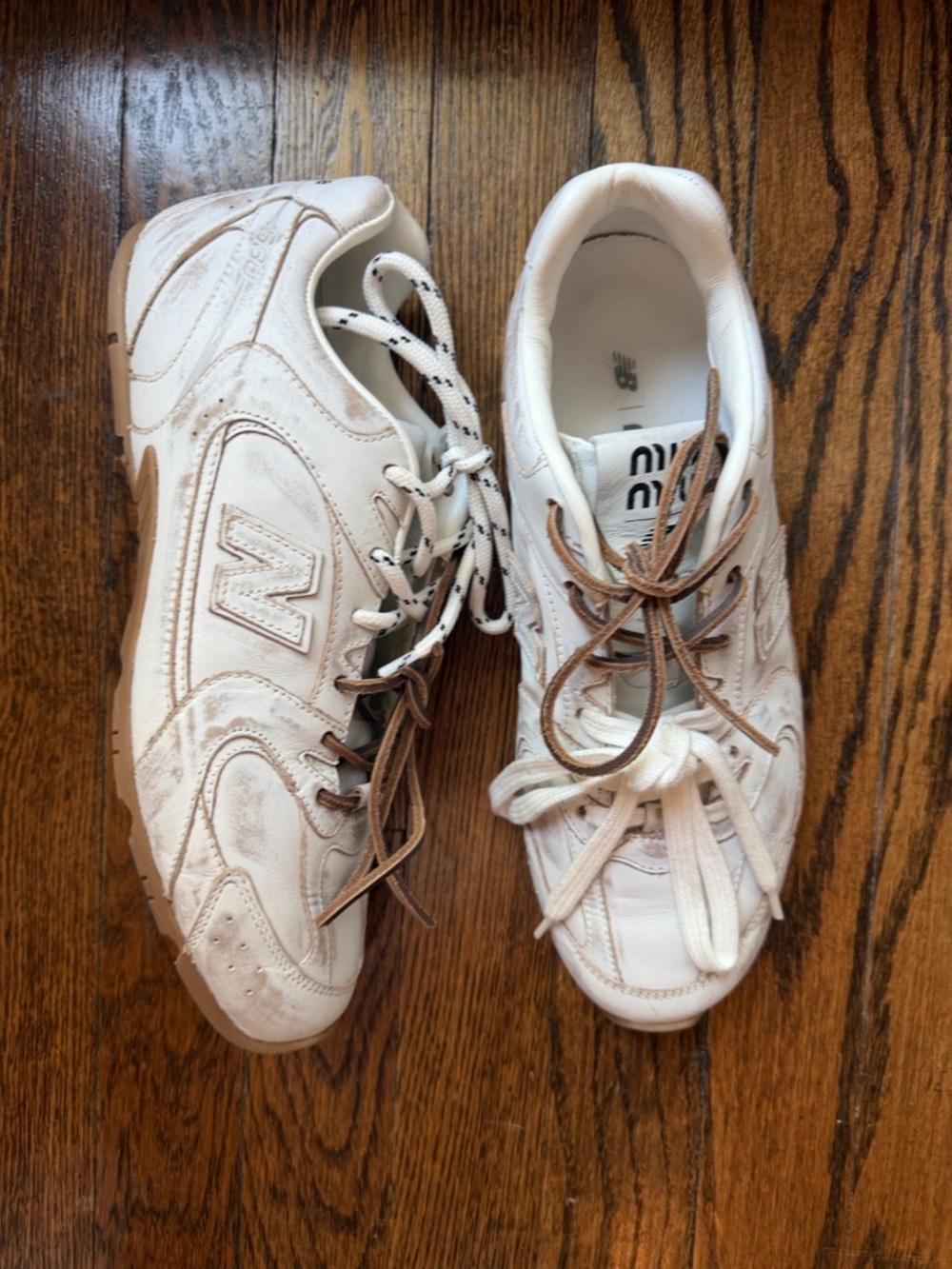 Miu Miu 530 SL New Balance Off-White and Tan Low-Top Sneakers
